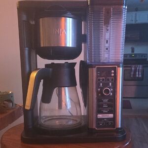 Ninja DualBrew Coffee System in Black and Silver